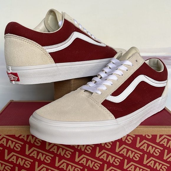Vans Men’s Old Skool
Canvas/Suede Fired Brick
VN0007NTZHG
Sneakers - Picture 8 of 16